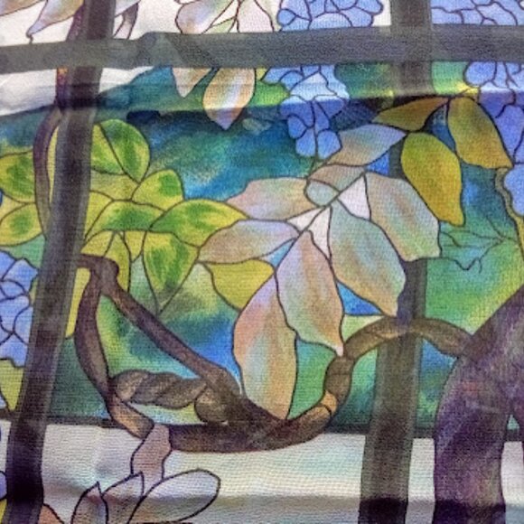 Metropolitan Museum of Art "Tiffany Windows" Scarf - Picture 3 of 5